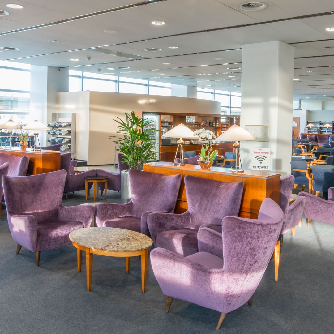 Airport sales lounge chair